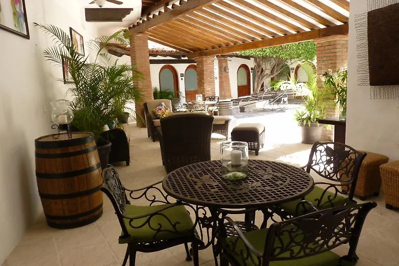 Hotel Suites Mar Elena (Adults Only) بويرتو فالارتا المكسيك